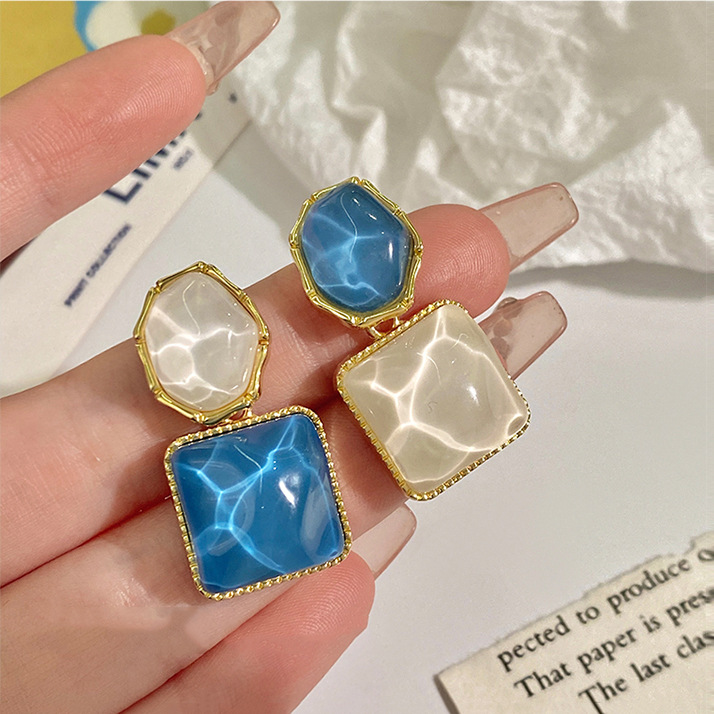 O1CN01VQ0xGy1Ha50W3kZIg_2214994230773-0-cib.jpg Women's Hot Sale Stylish Unique Faux Glass Contrast Earrings - Image 1